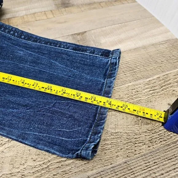 Wrangler Rock 47 Jeans Size 9 Women's Mid-Rise Embroidered‎ Designs Bootcut Leg - Picture 11 of 13